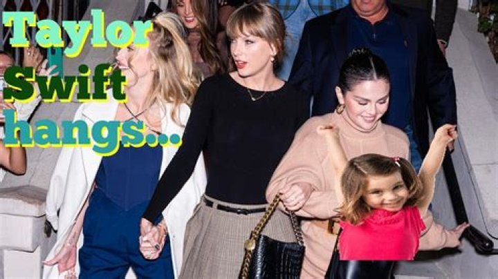 Taylor Swift Hangs With Brittany Mahomes