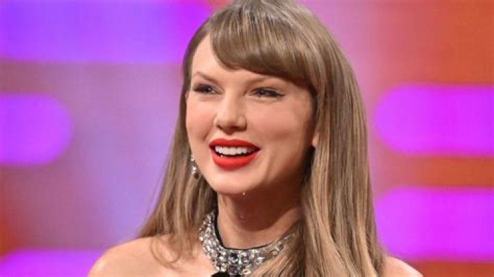 Taylor Swift Is NOT Playing Super Bowl LVII, Despite Report – Hollywood Life