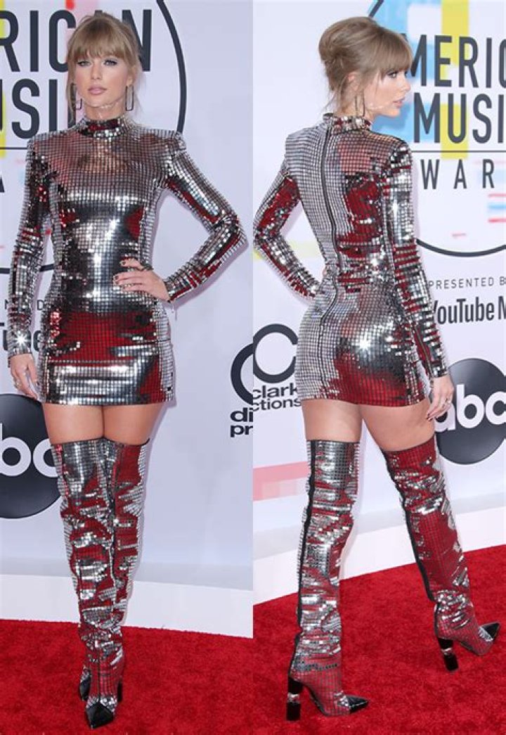 Taylor Swift’s Dress At AMAs 2018 — Silver Mini & Boots – Hollywood Life