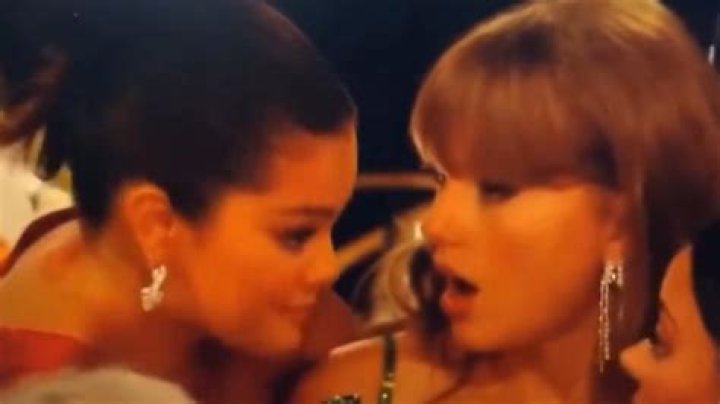 Taylor Swift & Selena Gomez Bonded Over Jonas Brother Heartbreak