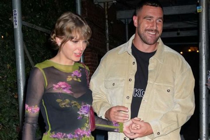 Taylor Swift Supports Travis in New Jersey