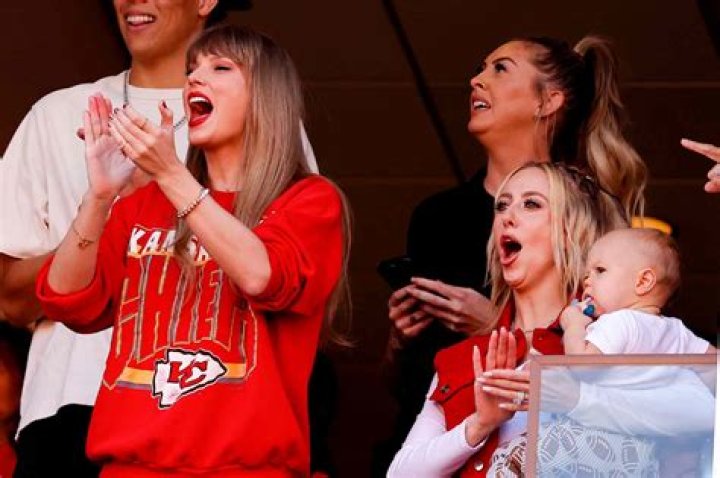 Taylor Swift With Brittany Mahomes