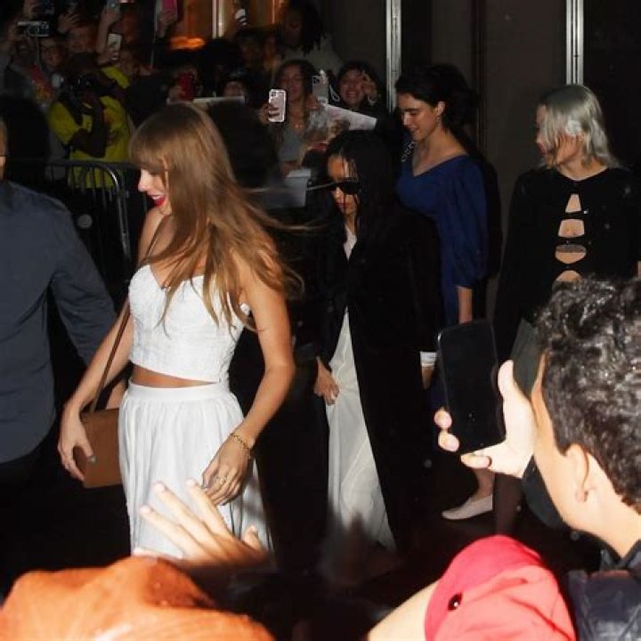 Taylor Swift, Zoe Kravitz