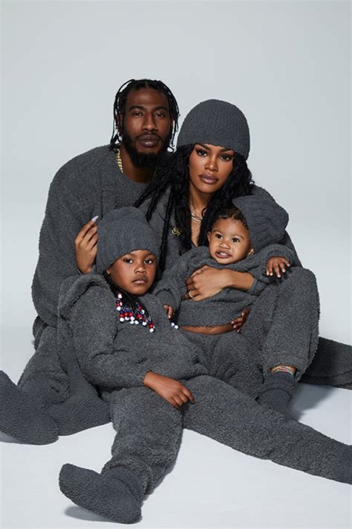 Teyana Taylor & Iman Shumpert Match With Daughters In SKIMs Cozy Ad – Hollywood Life