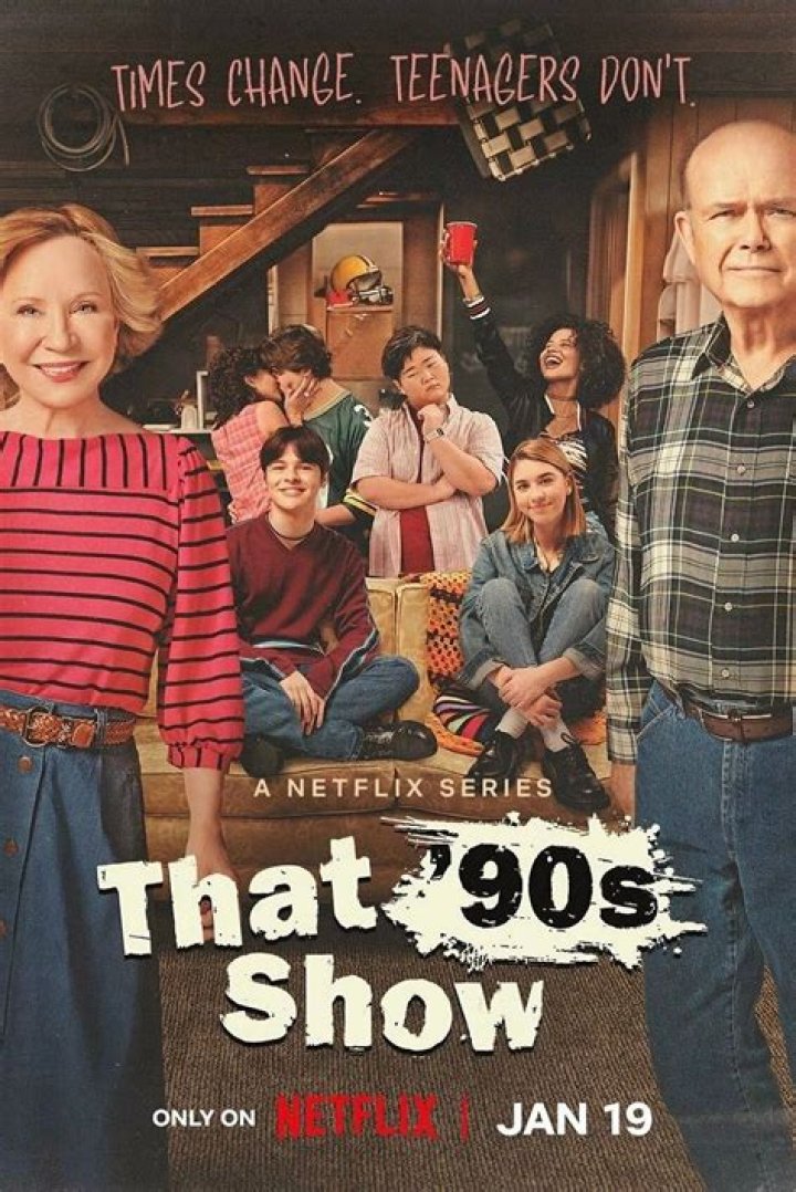 That &lsquo;90s Show. (L to R) Topher Grace as Eric Forman, Laura Prepon as Donna Pinciotti in episode 101 of That &lsquo;90s Show. Cr. Patrick Wymore/Netflix &copy; 2022