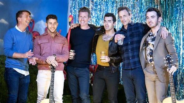 The Jonas Brothers Write New Song While Day Drinking With Seth Meyers – Hollywood Life
