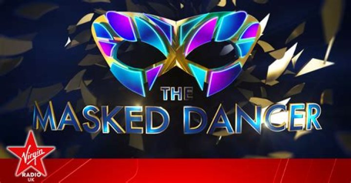 THE MASKED DANCER: L-R: Disco Ball and host Craig Robinson. THE MASKED DANCER will have a special premiere Sunday, Dec. 27 (8:00-9:00 PM ET/5:00-6:00 PM PT, Live to all Time Zones), before having its time period premiere Wednesday, Jan. 6 (8:00-9:00 PM ET/PT) on FOX. CR: Michael Becker/FOX. &copy; 2021 FOX Media LLC.