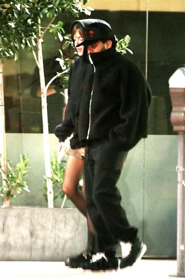 The Weeknd & Simi Khadra Enjoy Date Night In Beverly Hills: Photo – Hollywood Life