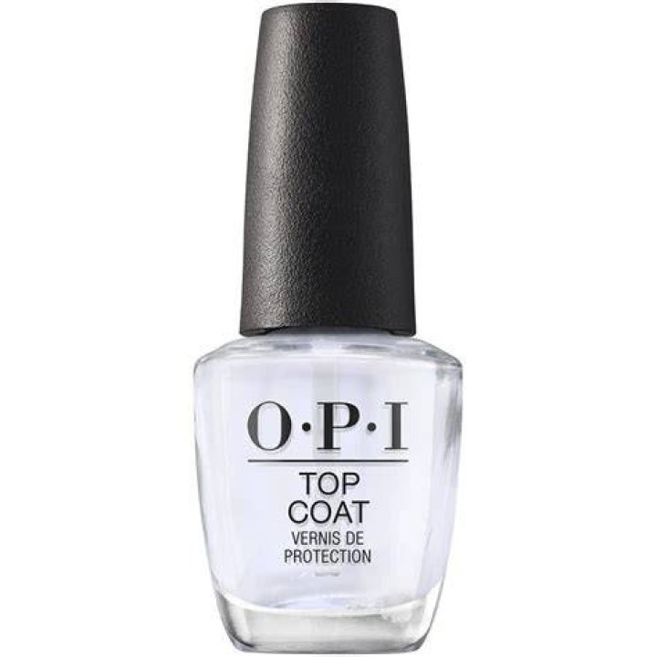 This High-End Nail Polish Topcoat Is Less Than $10 for Cyber Monday