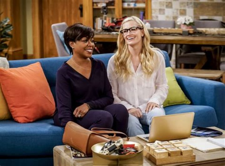 Tichina Arnold and Beth Behrs