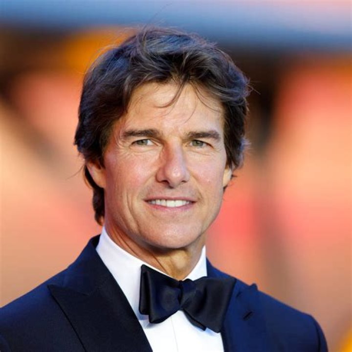 Tom Cruise At ‘Top Gun: Maverick’ Premiere: Photos – Hollywood Life