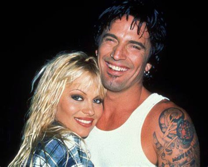 Tommy Lee Reacts Pamela Anderson Wedding