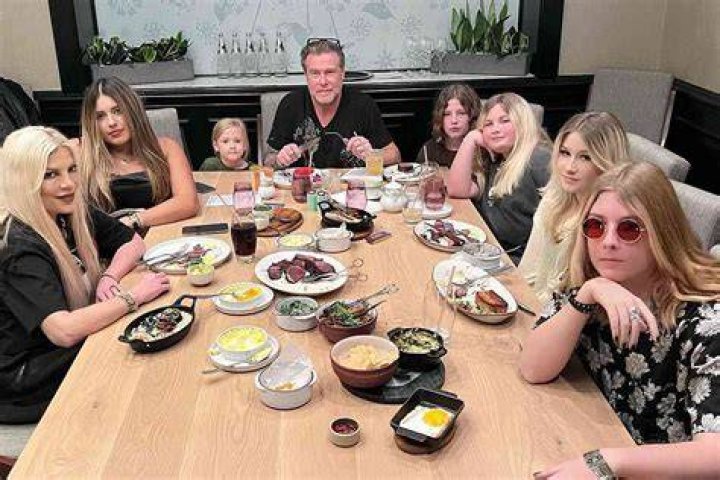 Tori Spelling and family