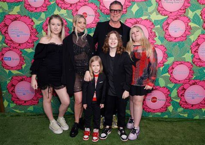 Tori Spelling Spotted In RV At Campsite With Her Kids: Photos – Hollywood Life