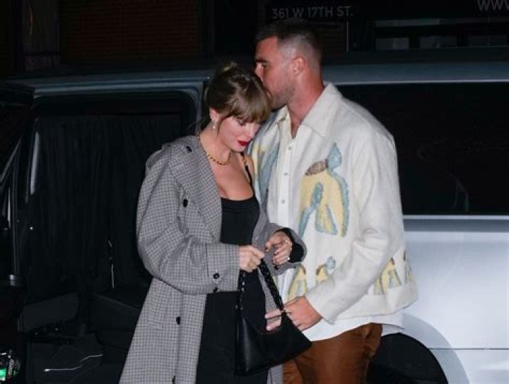 Travis Kelce Explains How He Stays ‘Grounded’ Amid High-Profile Taylor Swift Romance