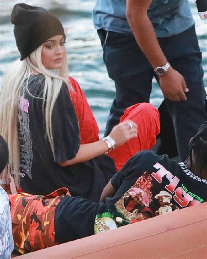 Travis Scott Jet Skis In Ibiza With Model Tianna Lynnm & Friends – Hollywood Life