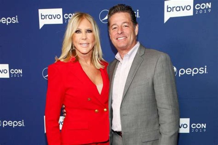 Vicki Gunvalson, Steve Lodge