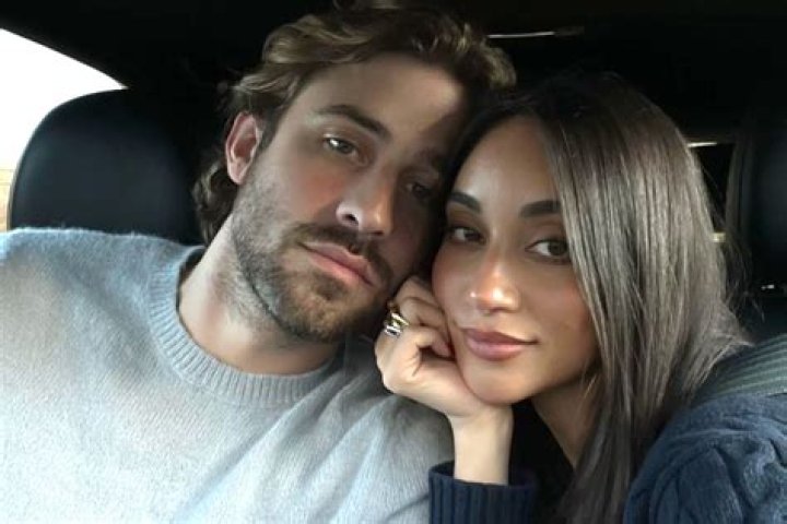 Victoria Fuller & Johnny DePhillipo Kiss