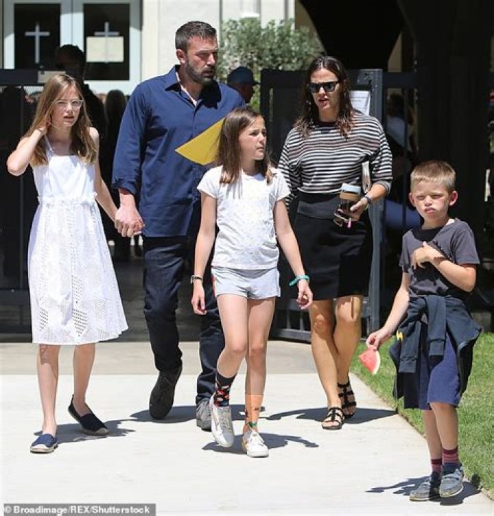 Violet, Ben, and Seraphina Affleck