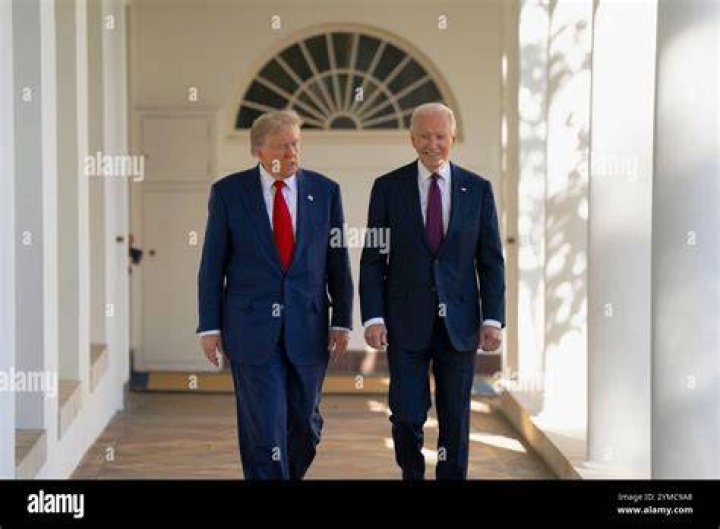 Washington, DC - President Donald J Trump and First Lady Melania Trump are seen wearing tuxedos for their last official Christmas portrait. Pictured: Melania Trump, Donald Trump BACKGRID USA 10 DECEMBER 2020 BYLINE MUST READ: Best Image / BACKGRID USA: +1 310 798 9111 / UK: +44 208 344 2007 / *UK Clients - Pictures Containing Children Please Pixelate Face Prior To Publication*