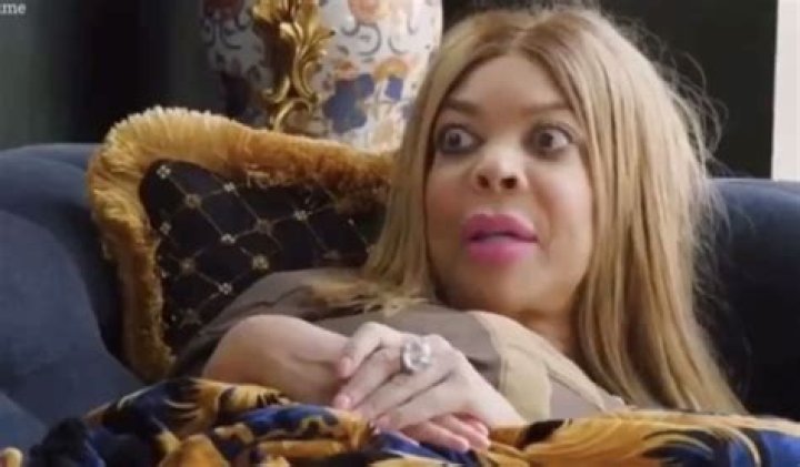 Wendy Williams Is Pushed In A Wheelchair As She Arrives Home After Confirming COVID Diagnosis