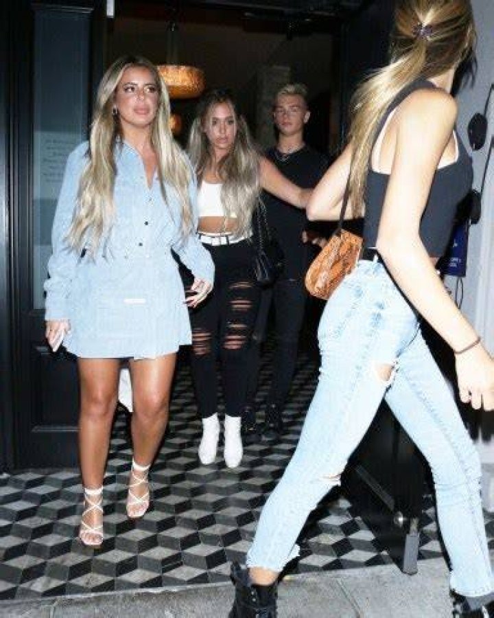 West Hollywood, CA - Brielle Biermann joins friends for dinner at Craigs restaurant in West Hollywood. Pictured: Brielle Biermann BACKGRID USA 8 AUGUST 2019 BYLINE MUST READ: Hollywood To You / BACKGRID USA: +1 310 798 9111 / UK: +44 208 344 2007 / *UK Clients - Pictures Containing Children Please Pixelate Face Prior To Publication*