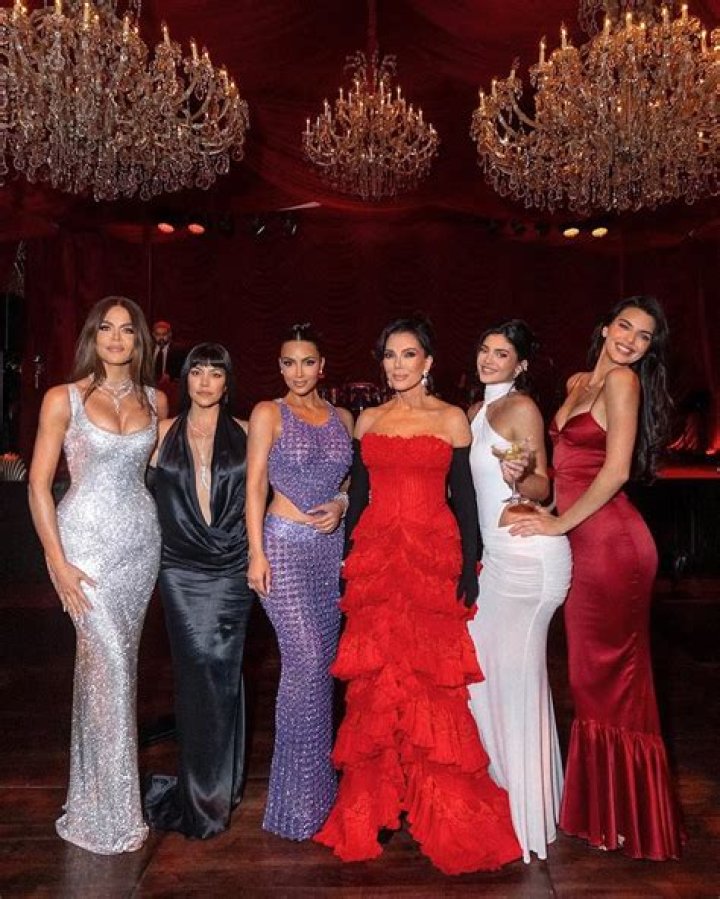 What to Buy From the Kardashian and Jenner Holiday Gift Guide – Hollywood Life