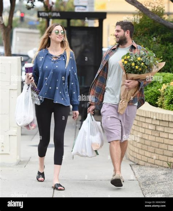 Whitney Port and her husband Tim Rosenman grab lunch to go at Joan's on Third in Studio City, CA. Pictured: WHITNEY PORT AND TIM ROSENMAN Ref: SPL5046110 301118 NON-EXCLUSIVE Picture by: SplashNews.com Splash News and Pictures Los Angeles: 310-821-2666 New York: 212-619-2666 London: 0207 644 7656 Milan: 02 4399 8577 World Rights, No Brazil Rights