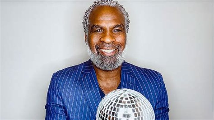 Who Is Charles Oakley? — About The NBA Icon & ‘DWTS’ Contestant – Hollywood Life