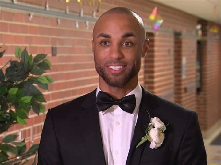 Who Is Joe Coleman? Facts About ‘The Bachelorette’ Contestant – Hollywood Life