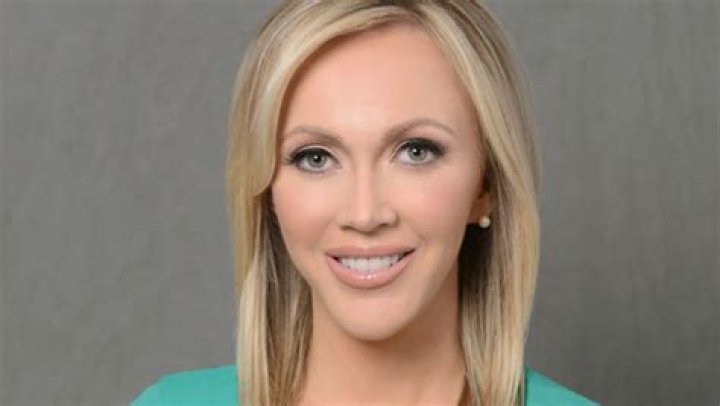 Who Is Paula Reid? 5 Facts On CBS News Reporter Who Sparred With Trump – Hollywood Life
