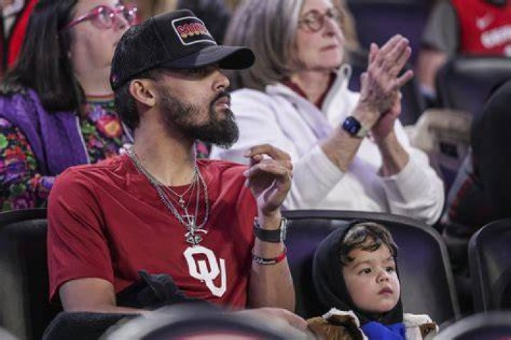 Who Is Trae Young? 5 Things About The Oklahoma Basketball Sensation – Hollywood Life