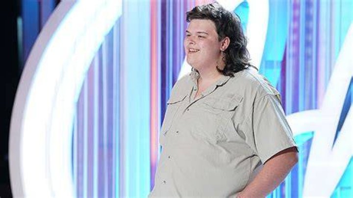 Who Is Trey Louis? About The ‘American Idol’ Season 21 Singer – Hollywood Life