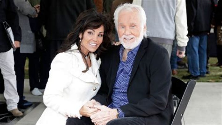 Who Is Wanda Miller? 5 Things To Know About Kenny Rogers’ Widow – Hollywood Life