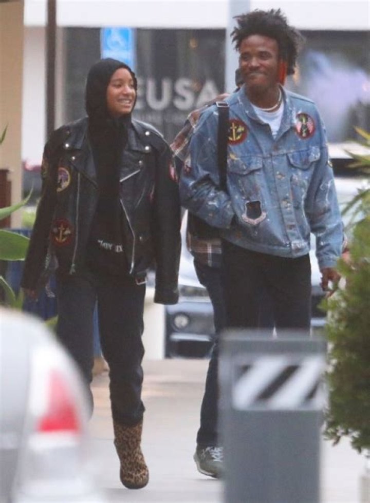 Willow Smith Enjoys A Lunch Date Boyfriend De&rsquo;Wayne