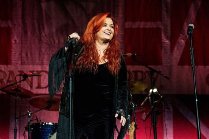 Wynonna Judd Performing at Marty Stuart&rsquo;s Late Night Jam