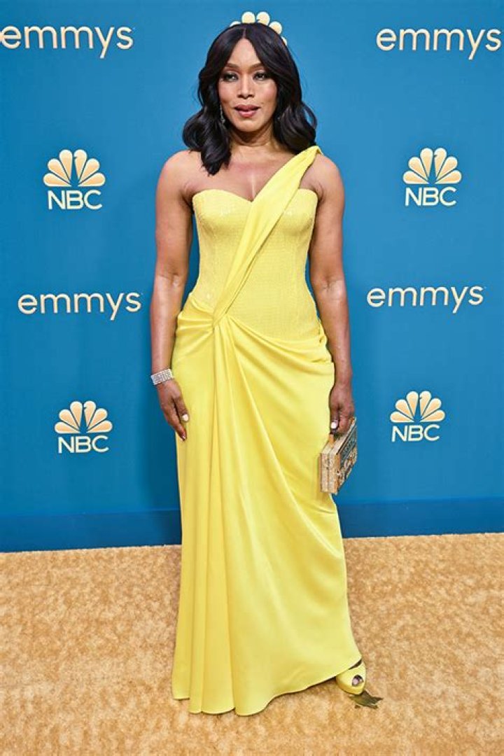 Yellow Sequin Gown – Hollywood Life