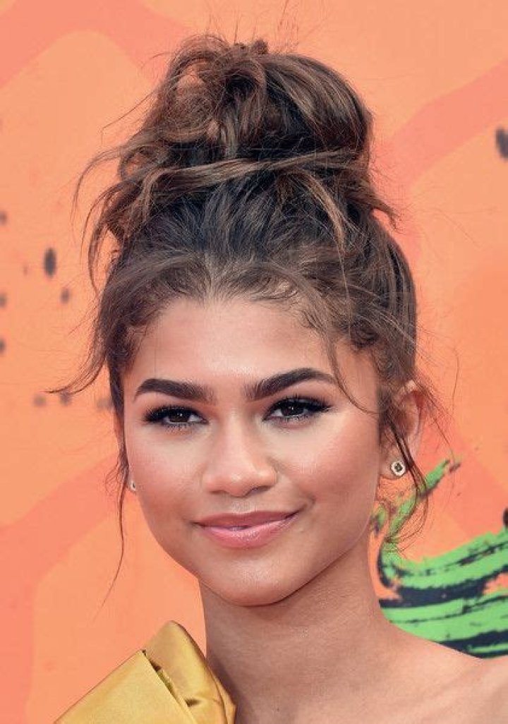 Zendaya Bun