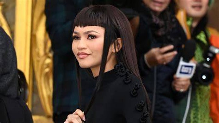 Zendaya Shows Off Her Short Bangs at Paris Fashion Week: See Her Dramatic Hair Makeover